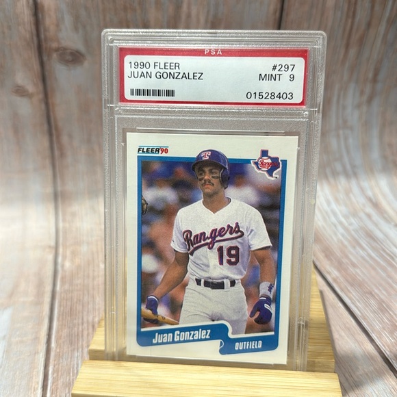 1990 Fleer Juan Gonzalez #297 PSA Mint 9 Baseball Card Item #ME532 - Picture 1 of 3
